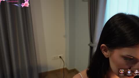 Snapshot of gloriamillss chatting on October 2025 11:45:02 PM Gloria online show from October 2025 11:45:02 PM