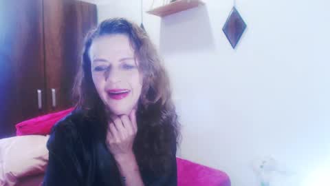 gloriawhitte7 online show from December 2024 05:44:02 PM