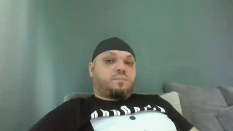 Snapshot of glusgan chatting on November 2025 10:27:01 AM Your boy online show from November 2025 10:27:01 AM