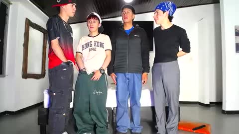 THOMAS AND DAMIAND online show from October 2025 06:17:02 PM