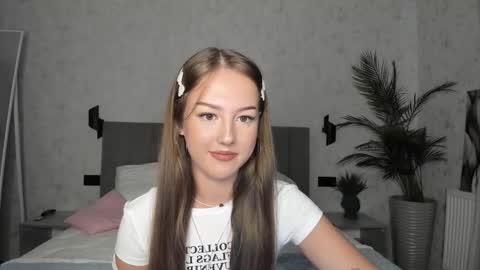 Snapshot of go0d_grl chatting on October 2025 08:47:02 AM Lina online show from October 2025 08:47:02 AM