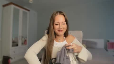 Snapshot of go0d_grl chatting on October 2025 08:40:01 AM Lina online show from October 2025 08:40:01 AM