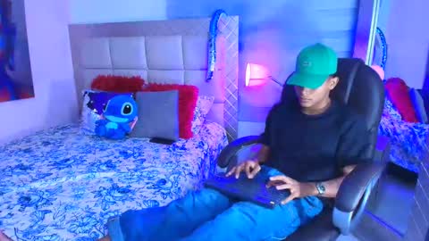 GOBEE online show from September 2025 03:07:02 AM