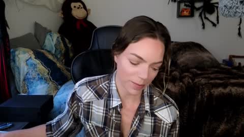 Snapshot of goddess_of_mars chatting on January 2025 02:00:01 PM Patricia Mars Goddess of Mars twitter thegoddessmindy online show from January 2025 02:00:01 PM