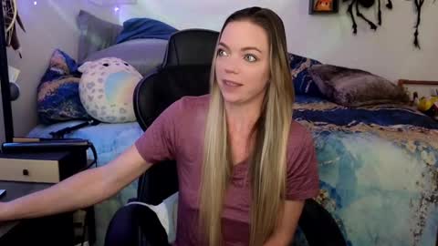 Snapshot of goddess_of_mars chatting on February 2025 03:16:01 PM Patricia Mars Goddess of Mars twitter thegoddessmindy online show from February 2025 03:16:01 PM