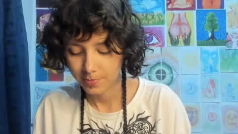 Snapshot of goddess_vee_ chatting on February 2025 05:56:01 AM vee online show from February 2025 05:56:01 AM