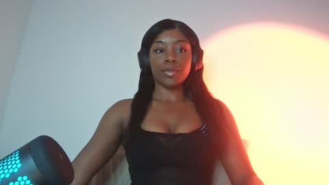 Miss Raven Black online show from December 2024 03:40:02 AM