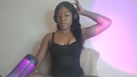 Miss Raven Black online show from December 2024 11:05:01 PM
