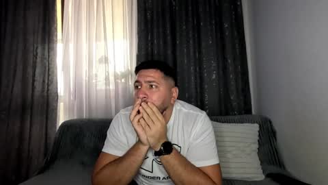 gold_alpha_boy online show from September 2025 02:09:02 PM