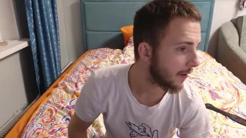 Snapshot of golden_boyyy21 chatting on October 2025 08:59:02 PM Golden boyyy21 online show from October 2025 08:59:02 PM