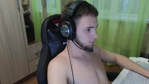 Snapshot of golden_boyyy21 chatting on December 2025 06:22:02 AM Golden boyyy21 online show from December 2025 06:22:02 AM