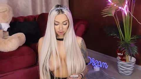 Snapshot of goldenamberx chatting on February 2025 05:35:01 AM GoldenAmberX online show from February 2025 05:35:01 AM
