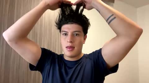 goldenknight33 online show from October 2025 05:23:02 PM