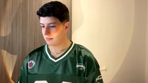 goldenknight33 online show from November 2025 06:18:02 PM