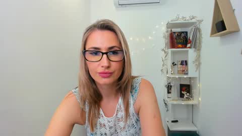 Olivia online show from December 2024 01:45:01 AM