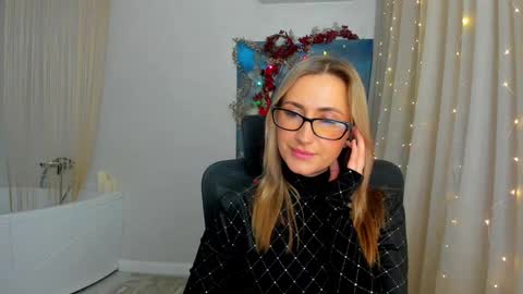 Olivia online show from December 2024 07:33:01 PM