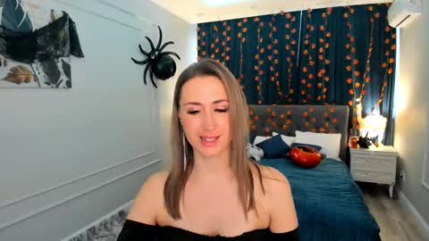 Olivia online show from October 2025 03:40:02 AM