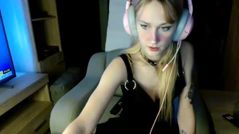 GoldieHanny online show from February 2025 06:15:02 PM
