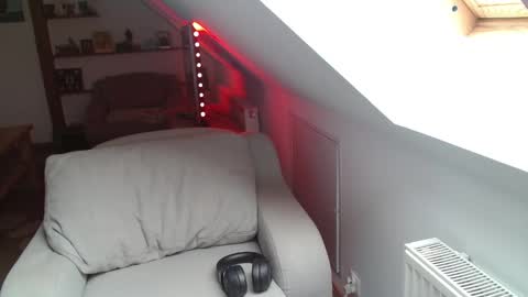 GoldieHanny online show from September 2025 08:16:01 AM