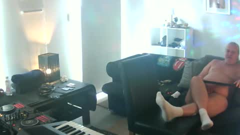 goldyguy011 online show from October 2025 01:44:02 AM