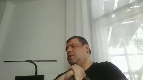 gomezgonz5 online show from September 2025 09:31:02 AM
