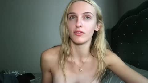 goodgirlliv online show from September 2025 10:32:02 PM