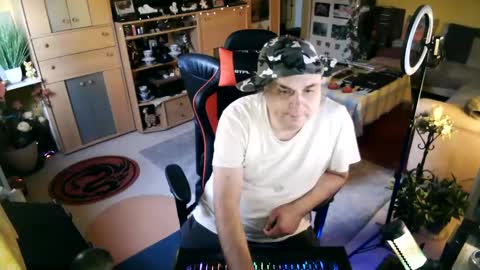 google5001 online show from September 2025 05:44:02 AM