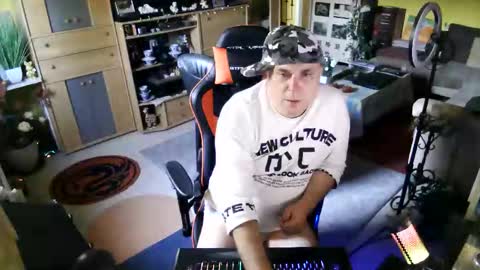 google5001 online show from October 2025 03:41:01 PM