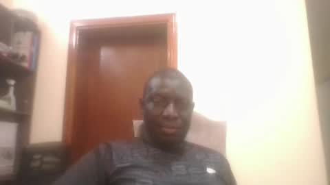 Snapshot of gorashado chatting on October 2025 08:18:01 PM Sexy Black Model online show from October 2025 08:18:01 PM