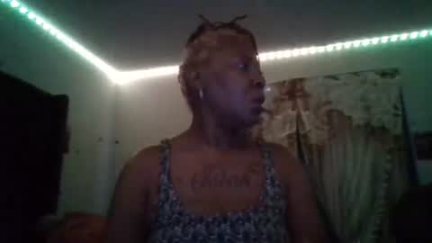 Snapshot of gotcake713 chatting on November 2025 05:37:02 PM Sue Goddess online show from November 2025 05:37:02 PM