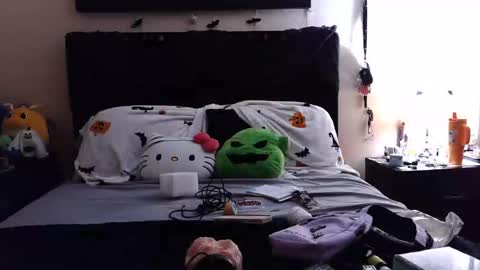 Snapshot of gothbaby305 chatting on October 2025 07:29:01 AM gothbaby305 online show from October 2025 07:29:01 AM