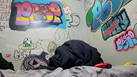 gothboityplz online show from November 2025 08:35:01 AM