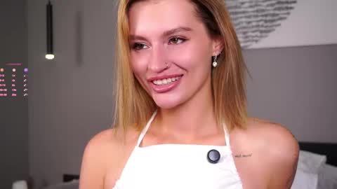 Snapshot of gotlibgotlib chatting on October 2025 01:45:02 PM Kelly online show from October 2025 01:45:02 PM