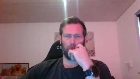 Snapshot of gottalop chatting on November 2025 10:37:02 AM gottalop online show from November 2025 10:37:02 AM