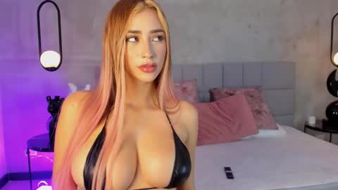 Snapshot of gracecartier chatting on September 2025 12:48:02 AM Grace Cartier online show from September 2025 12:48:02 AM