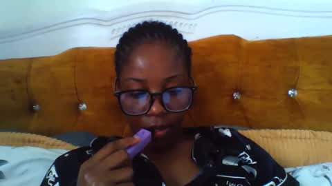 Snapshot of graceessy chatting on November 2025 11:02:02 AM graceessy online show from November 2025 11:02:02 AM