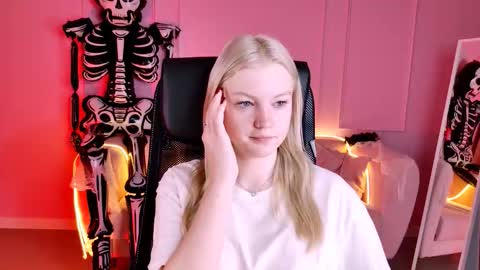 Grace Glamour online show from October 2025 05:19:01 AM