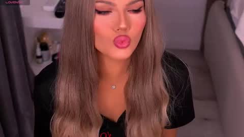 Grace online show from October 2025 02:58:02 PM