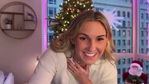 Snapshot of graciemae_baexx chatting on January 2025 10:02:01 PM Gracie Mae online show from January 2025 10:02:01 PM