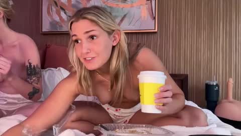 Snapshot of graciemae_baexx chatting on January 2025 06:21:01 PM Gracie Mae online show from January 2025 06:21:01 PM