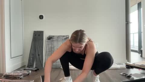 Snapshot of graciemae_baexx chatting on February 2025 04:56:02 PM Gracie Mae online show from February 2025 04:56:02 PM