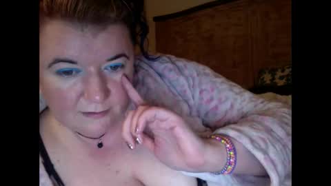 Snapshot of grateful42day chatting on October 2025 06:14:02 AM grateful42day online show from October 2025 06:14:02 AM