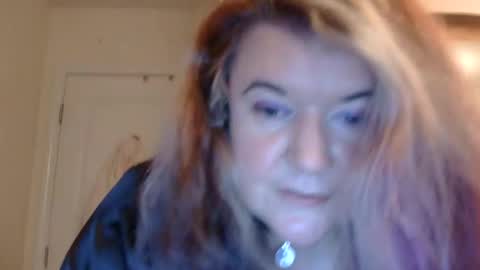 Snapshot of grateful42day chatting on November 2025 05:53:02 AM grateful42day online show from November 2025 05:53:02 AM