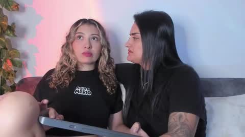 Snapshot of grave_duo chatting on October 2025 05:41:02 AM GRAVE DUO online show from October 2025 05:41:02 AM