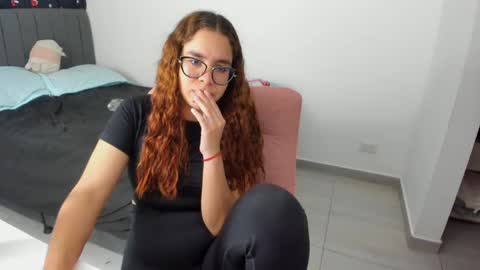 Snapshot of greciaruiz chatting on October 2025 11:49:02 PM GreciaRuiz online show from October 2025 11:49:02 PM