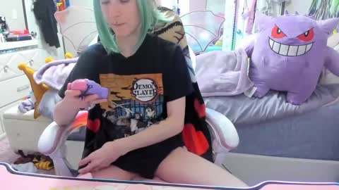 Snapshot of greeneyedlovexo chatting on October 2025 10:42:02 PM GreenEyedLovexo online show from October 2025 10:42:02 PM