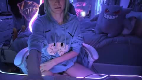 Snapshot of greeneyedlovexo chatting on October 2025 05:35:02 AM GreenEyedLovexo online show from October 2025 05:35:02 AM