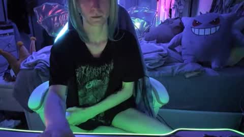 Snapshot of greeneyedlovexo chatting on November 2025 05:50:02 AM GreenEyedLovexo online show from November 2025 05:50:02 AM