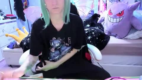 Snapshot of greeneyedlovexo chatting on November 2025 02:49:02 PM GreenEyedLovexo online show from November 2025 02:49:02 PM