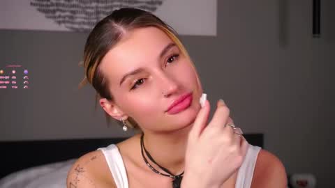 Snapshot of greengazon chatting on November 2025 01:06:01 PM Kelly online show from November 2025 01:06:01 PM